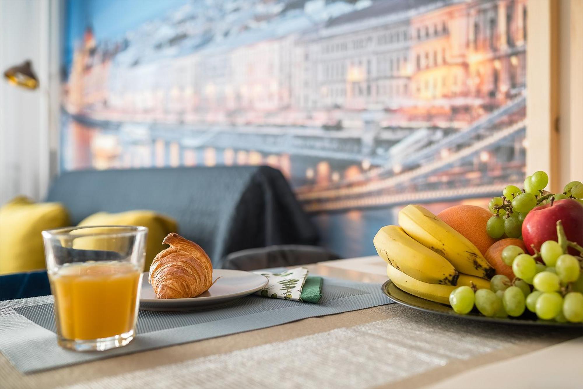 Newly Renovated!!! - Modern Apartment 10 Minutes From The Grand Boulevard Budapest Exterior foto